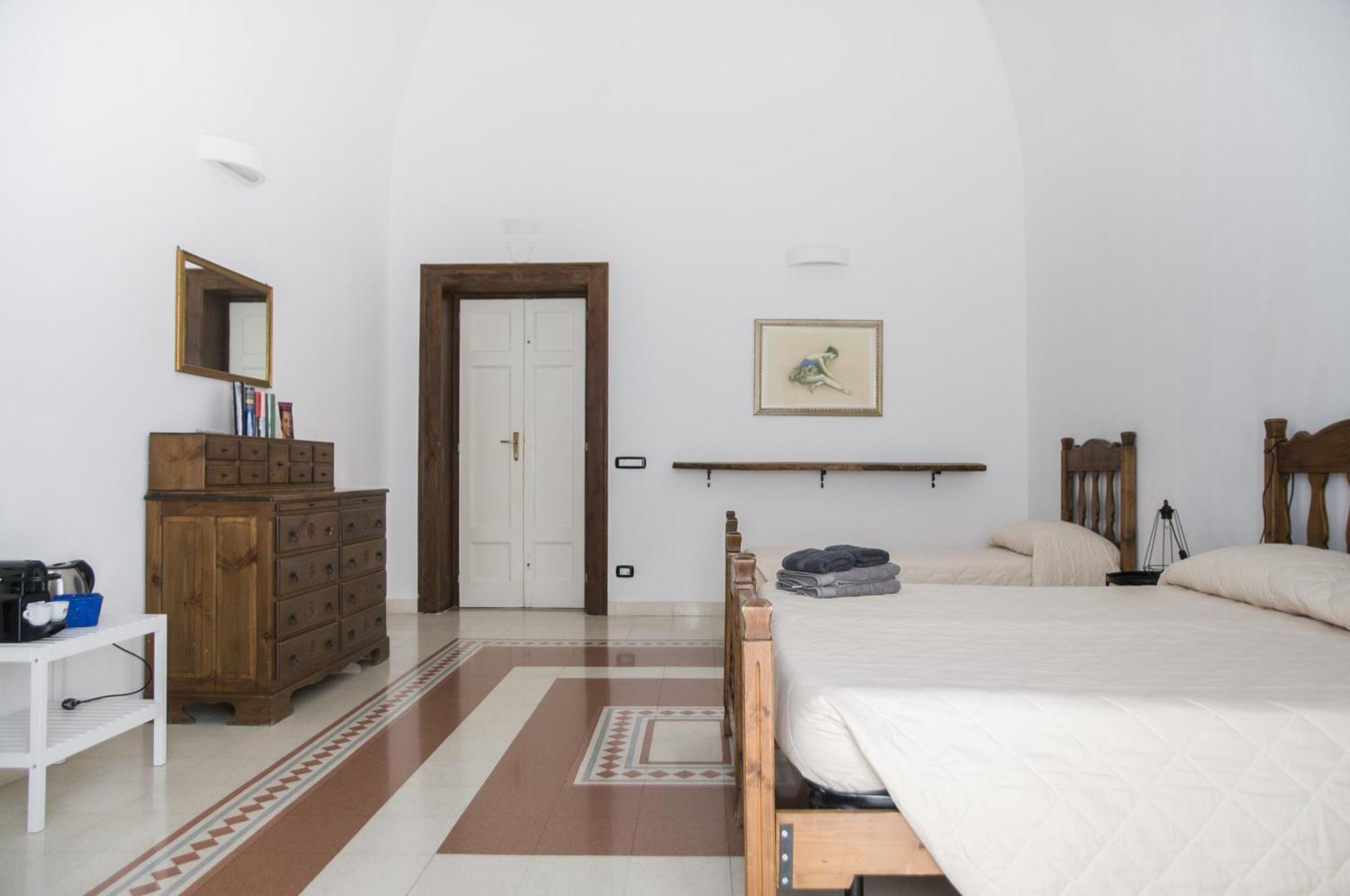 Palazzo Italia Apartments Bari Exterior photo